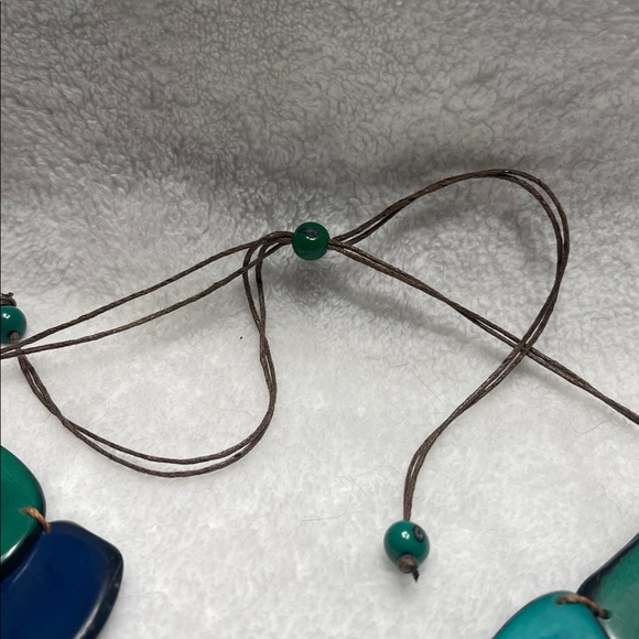 Elegant Multicolort Tagua Nut Statement Necklace - Picture 5 of 5